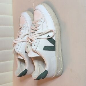 Veja V-12 Sneakers in Extra White & Cyprus  Size EUR 40 US 9